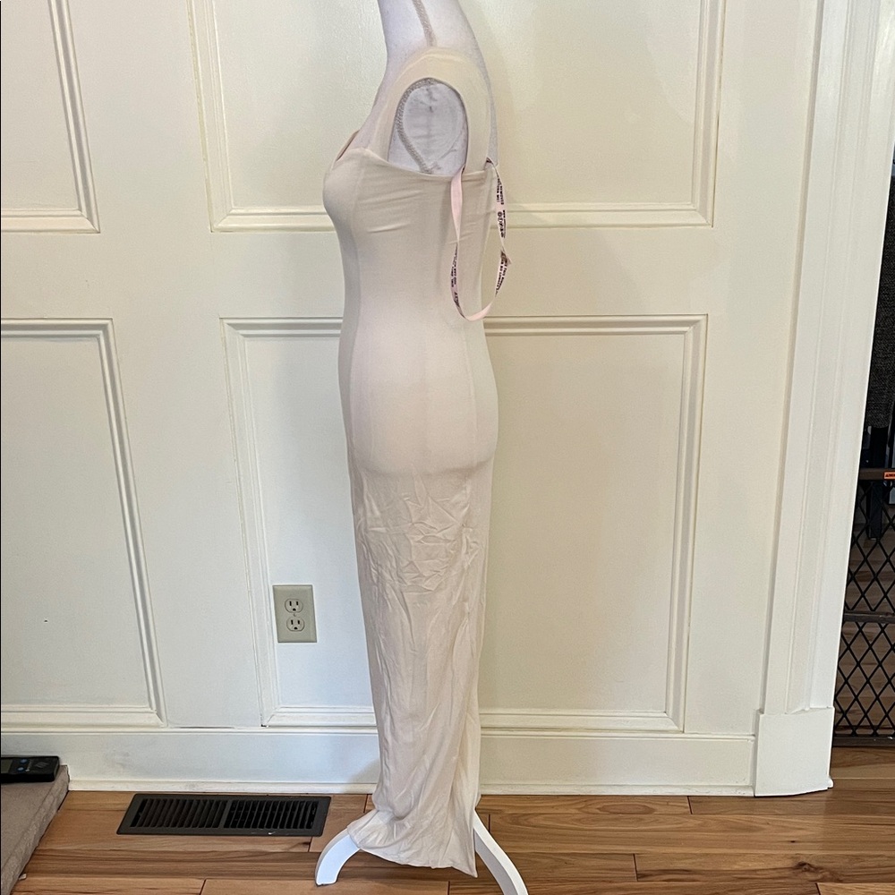 Oh Polly Cream Maxi Dress - Picture 7 of 11